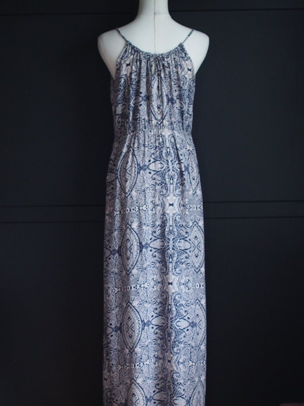 Vero Moda | Halter Maxi Dress - Picture 6 of 8